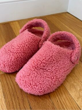 Crocs Classic Cozzzy Slipper Pink Women’s Size 6